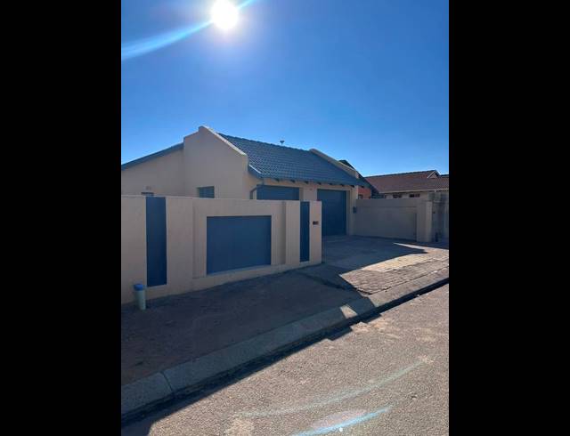 3 BEDROOM HOUSE FOR SALE IN VOSLOORUS EXT